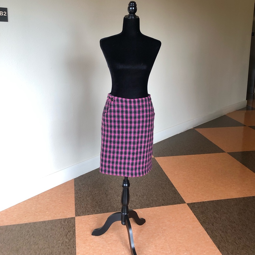 Harold’s Straight Wool Blend Skirt. Preowned